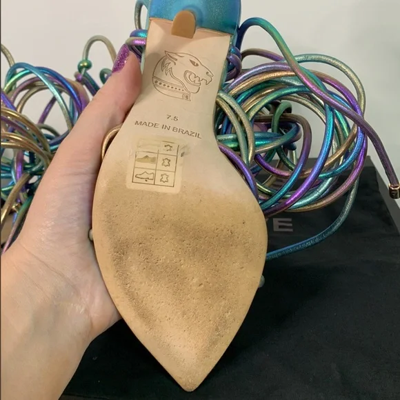 Comes with Original Box Iggy Heel in Multi
DUNDAS x REVOLVE, 7.5 - Picture 9 of 14